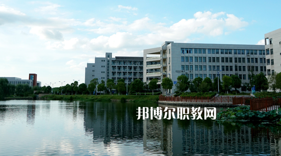 安徽銅陵技師學(xué)院2021年報(bào)名條件、招生要求、招生對(duì)象