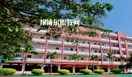 肇慶廣寧衛(wèi)生中等職業(yè)技術(shù)學校2021年報名條件、招生要求、招生對象