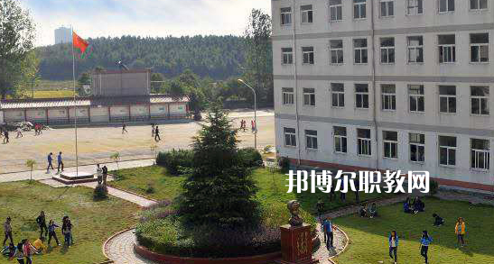 桐城中華職業(yè)學(xué)校怎么樣、好不好