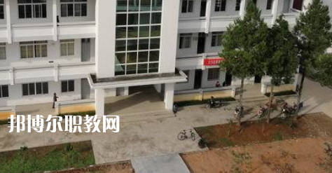 黟縣職業(yè)學校2021年報名條件、招生要求、招生對象 