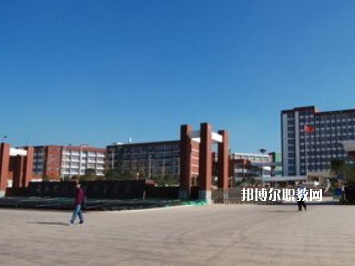 重慶松溉中等職業(yè)技術(shù)學(xué)校2021年報名條件、招生對象