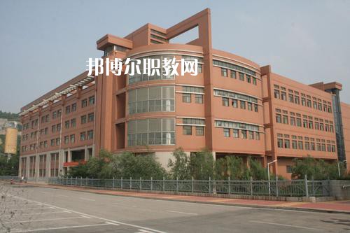 四川長虹職業(yè)技術學校2021年報名條件、招生要求