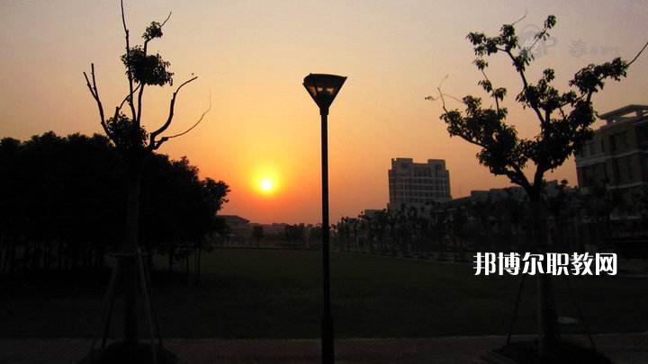 鹽源縣職業(yè)中學2021年招生錄取分數線