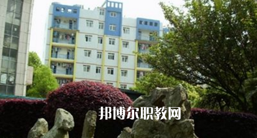 都勻市中等職業(yè)技術(shù)學(xué)校2021年報(bào)名條件、招生要求、招生對象