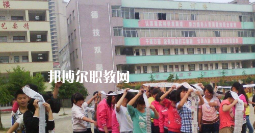 甕安鴻翔中等職業(yè)技術(shù)學(xué)校怎么樣、好不好