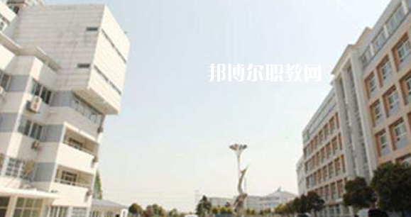 安徽紅十字會(huì)衛(wèi)生學(xué)校2021年報(bào)名條件、招生要求、招生對(duì)象