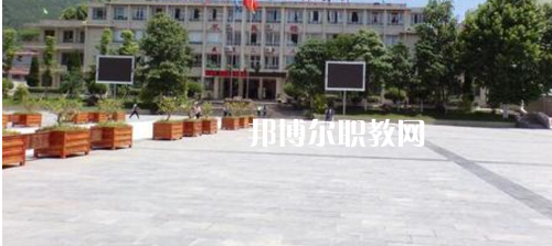 遵義計(jì)算機(jī)學(xué)校2021年報(bào)名條件、招生要求、招生對(duì)象