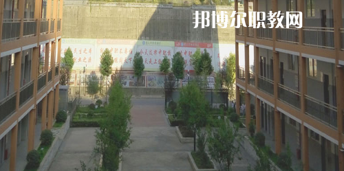 遵義市紅花崗區(qū)經(jīng)濟(jì)職業(yè)技術(shù)學(xué)校2021年報名條件、招生要求、招生對象