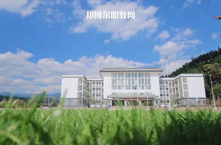 澄江縣職業(yè)高級(jí)中學(xué)2021年報(bào)名條件、招生要求、招生對(duì)象