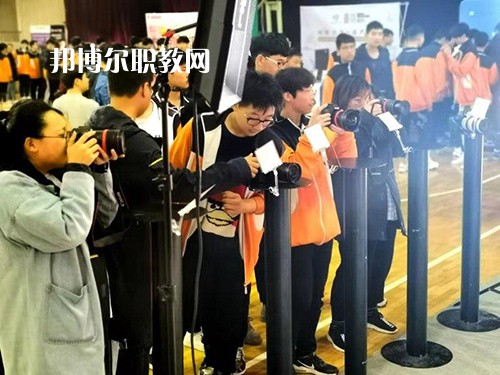 泰州市鳳凰藝術學校2021年報名條件、招生要求、招生對象