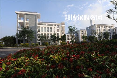 普洱農(nóng)業(yè)學(xué)校2021年報(bào)名條件、招生要求、招生對象