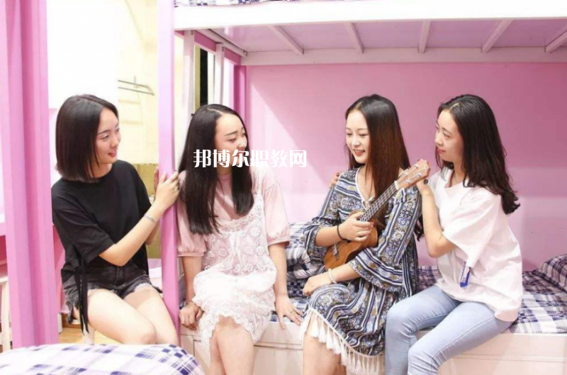 鳳慶縣職業(yè)高級中學(xué)怎么樣、好不好