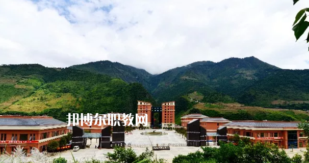 迪慶州民族中等專業(yè)學(xué)校怎么樣、好不好