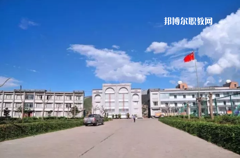 紅河財經(jīng)學(xué)校2021年報名條件、招生要求、招生對象