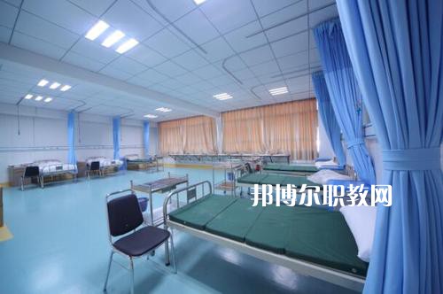 云南臨滄衛(wèi)生學校2021年招生錄取分數線