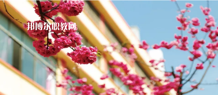 云南昆明工業(yè)學(xué)校2021年報(bào)名條件、招生要求、招生對(duì)象