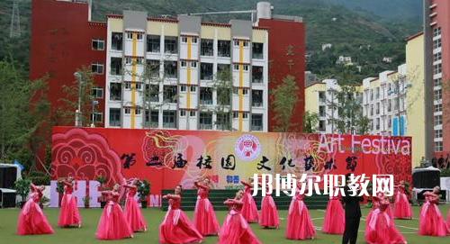甘孜州職業(yè)技術(shù)學(xué)校怎么樣、好不好