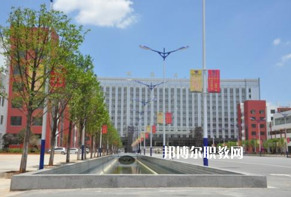云南電子信息高級(jí)技工學(xué)校2021年報(bào)名條件、招生要求、招生對(duì)象