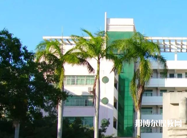 海南農(nóng)墾衛(wèi)生學(xué)校2021年報(bào)名條件、招生要求、招生對(duì)象