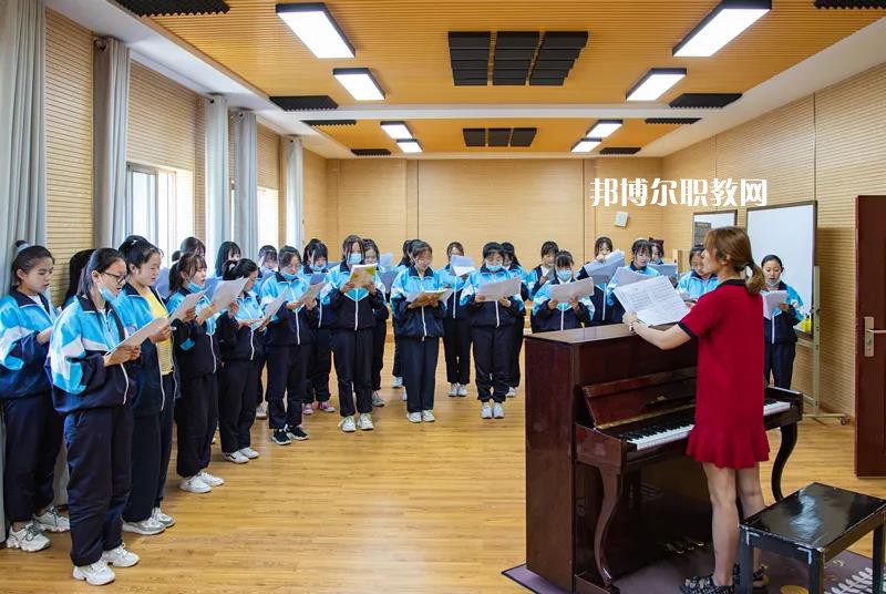 金昌市理工中等專業(yè)學校2022年報名條件、招生要求、招生對象