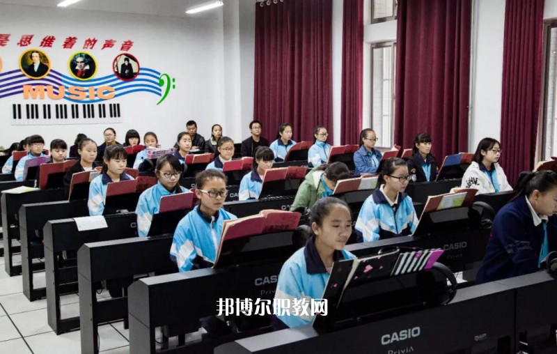 金昌市理工中等專(zhuān)業(yè)學(xué)校2022年招生辦聯(lián)系電話(huà)