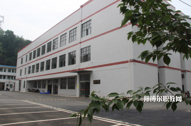 秦皇島市崇德中等職業(yè)學校網站網址