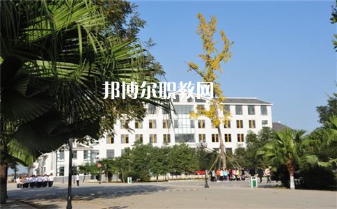 重慶機(jī)電工業(yè)學(xué)校怎么樣、好不好