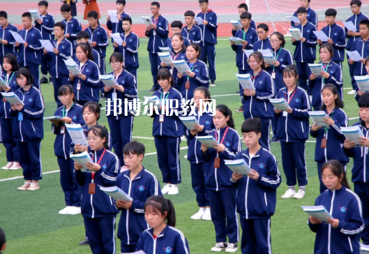 崇信縣職業(yè)教育中心2022年報(bào)名條件、招生要求、招生對(duì)象 