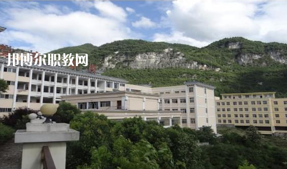 德慶縣中等職業(yè)學校2022年報名條件、招生要求、招生對象