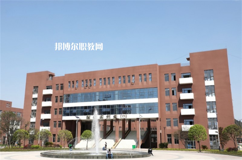 重慶藥劑學(xué)校2022年報(bào)名條件、招生要求、招生對(duì)象 