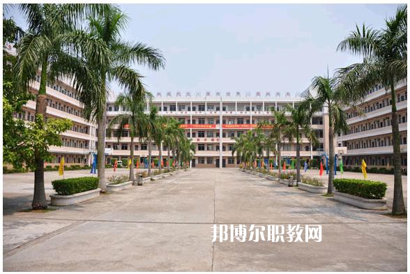 重慶益民技工學校2022年報名條件、招生要求、招生對象
