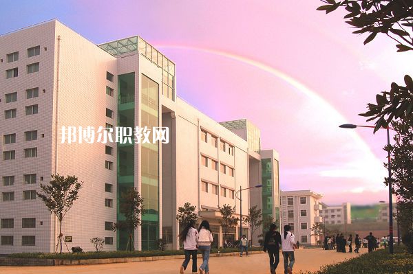 重慶五里店職業(yè)中學(xué)怎么樣、好不好
