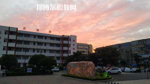 重慶巫山師范學(xué)校2022年報名條件、招生要求、招生對象 
