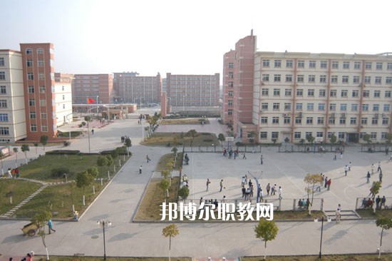 重慶合川教師進修學校2022年學費、收費多少 