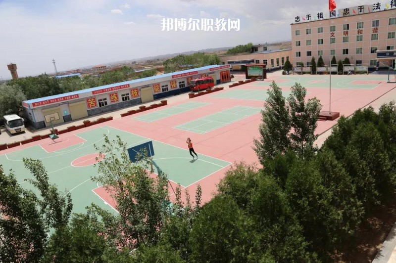 甘肅秦隴技工學(xué)校2022年學(xué)費(fèi)、收費(fèi)多少
