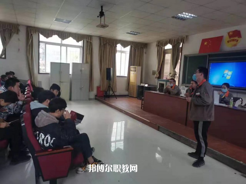 江蘇省賈汪中等專業(yè)學(xué)校2022年報(bào)名條件、招生要求、招生對象
