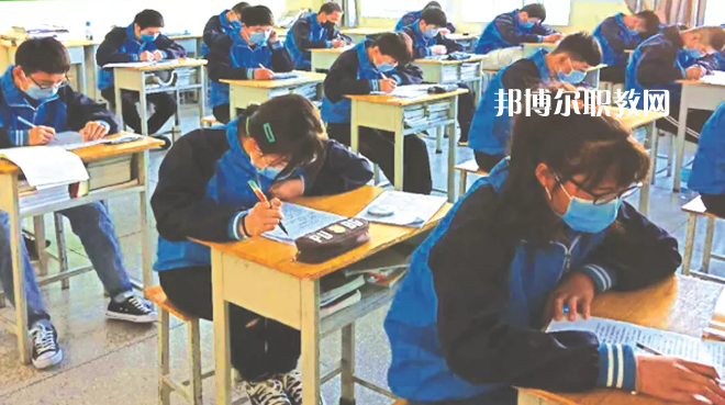 武威勞動服務(wù)技工學(xué)校2022年學(xué)費、收費多少
