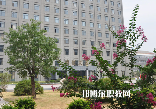 徐州機(jī)電技師學(xué)院2022年報(bào)名條件、招生要求、招生對象