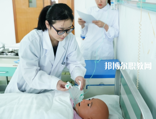 常州衛(wèi)生高等職業(yè)技術學校2022年報名條件、招生要求、招生對象