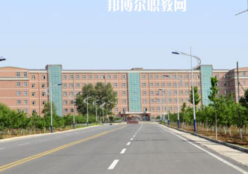 咸陽陜廣電子機械職業(yè)技術學校2022年招生辦聯(lián)系電話