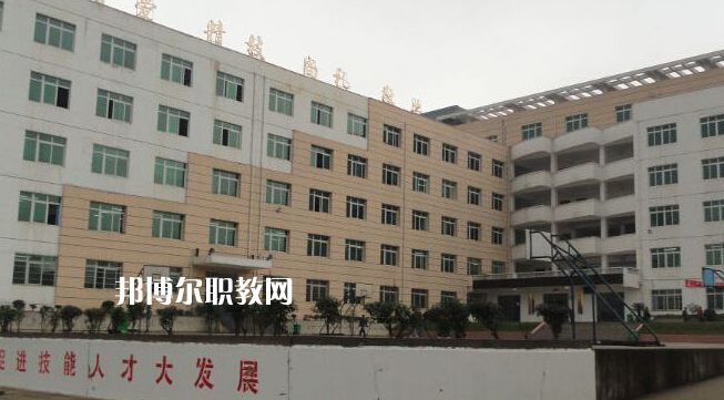 六枝特區(qū)技工學(xué)校2022年報(bào)名條件、招生要求、招生對(duì)象