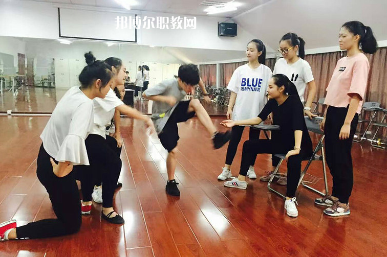 石家莊華韻藝術(shù)中專學(xué)校2022年報(bào)名條件、招生要求、招生對象