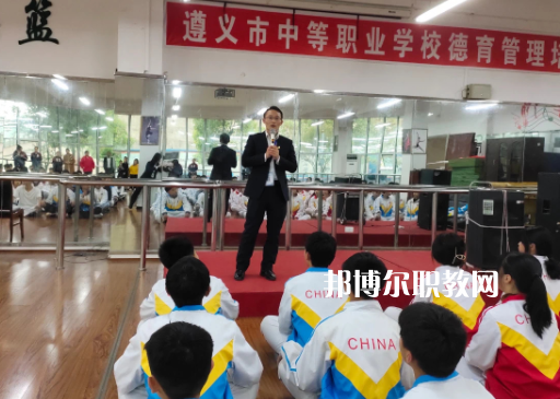 遵義旅游學(xué)校2022年報(bào)名條件、招生要求、招生對(duì)象
