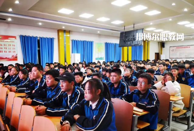 甘肅環(huán)縣職業(yè)中等專業(yè)學校2022年學費、收費多少