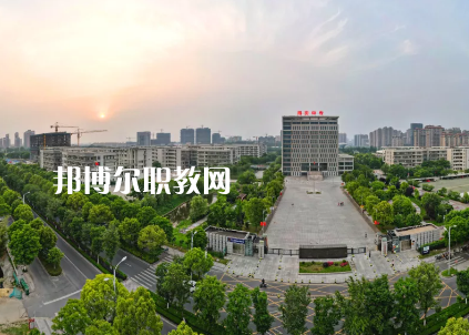 江蘇海安中等專業(yè)學校2022年報名條件、招生要求、招生對象