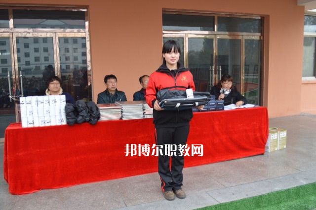 秦皇島奇石藝術(shù)學(xué)校2022年報(bào)名條件、招生要求、招生對(duì)象