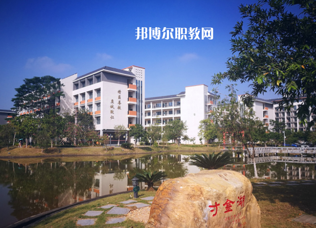 惠州衛(wèi)生學(xué)校2022年報(bào)名條件、招生要求、招生對(duì)象