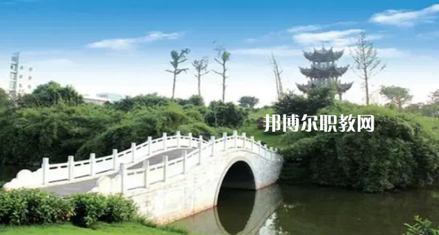 瀘州醫(yī)學(xué)院衛(wèi)生學(xué)校2022年報(bào)名條件、招生要求、招生對(duì)象