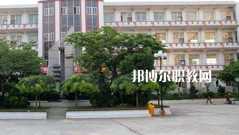 畢節(jié)財貿學校2022年招生辦聯系電話