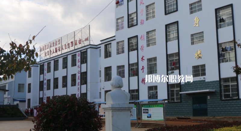 鹽源縣職業(yè)中學(xué)2022年報名條件、招生要求、招生對象